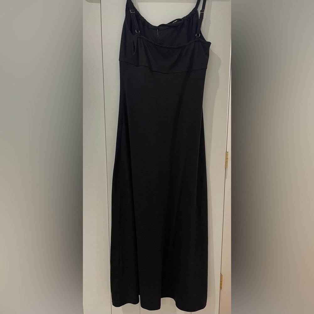 Elegant Black Midi Dress
